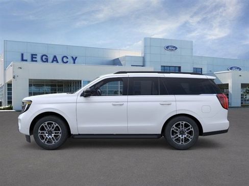 New 2025 Ford Expedition Active image 3