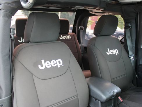 Used 2014 Jeep Wrangler Sport AWD/4WD image 24