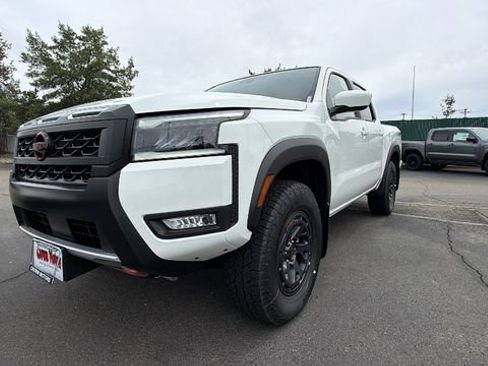 New 2026 Nissan Frontier PRO-4X w/ Tow Package AWD/4WD image 9