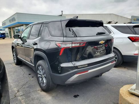 Used 2025 Chevrolet Equinox LT FWD image 3