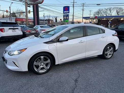 Used 2017 Chevrolet Volt Premier w/ Driver Confidence II Package image 9