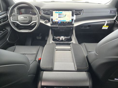 New 2026 Jeep Grand Wagoneer L 4WD image 14