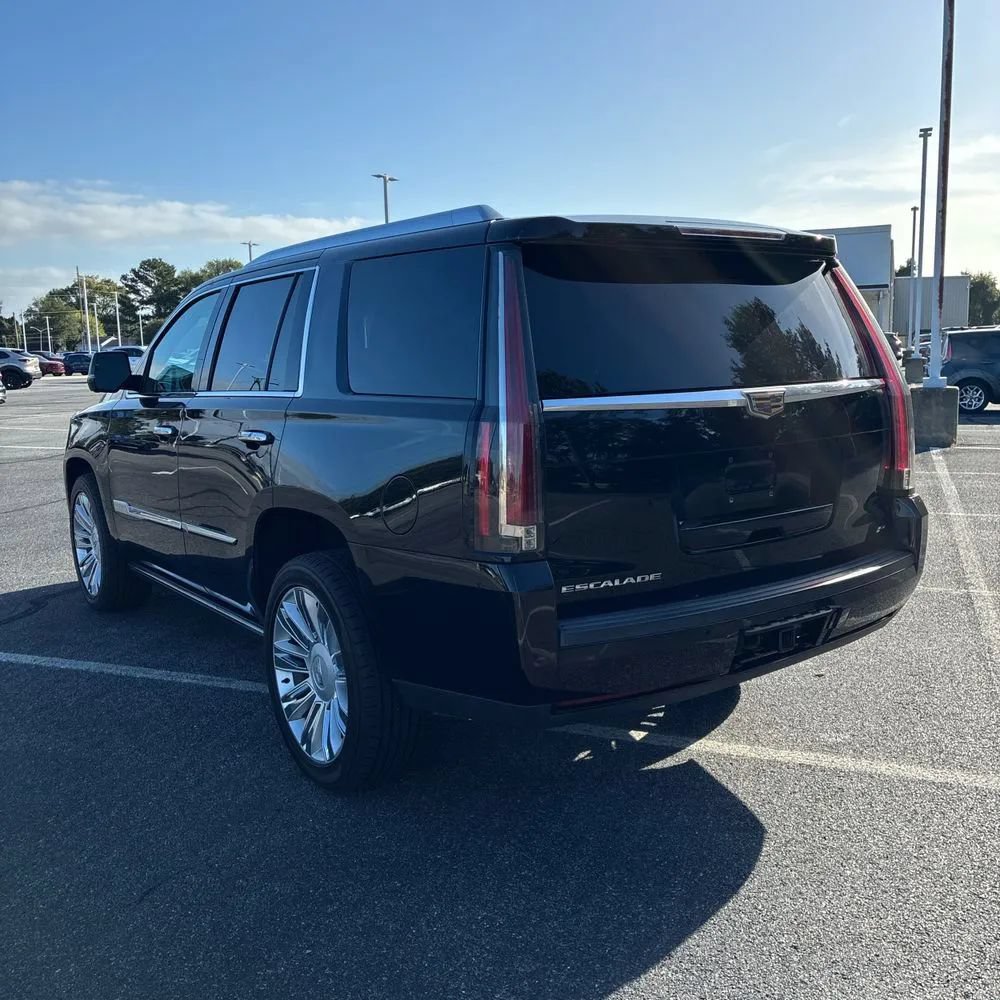 Used 2015 Cadillac Escalade Platinum AWD/4WD image 7