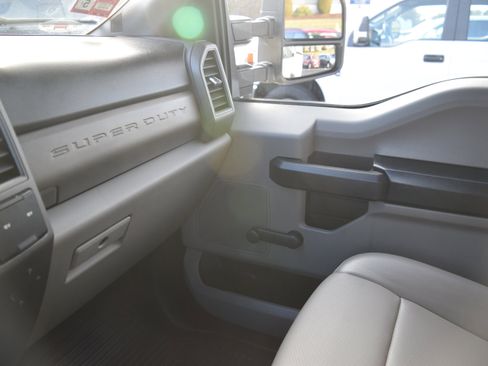 Used 2019 Ford F250 XL w/ XL Value Package image 16