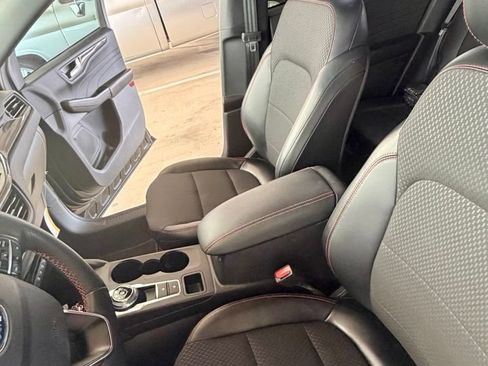 Used 2023 Ford Escape ST-Line w/ Tech Pack #1 FWD image 6