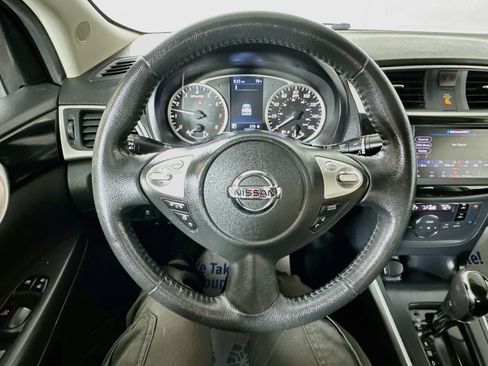 Used 2019 Nissan Sentra SV FWD image 11