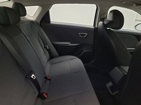 Used 2025 Kia K4 FWD image 19