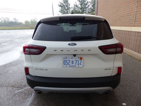 Used 2023 Ford Escape Active w/ Tech Pack #2 AWD/4WD image 9