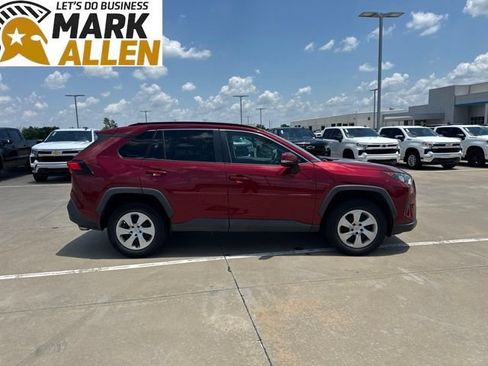 Used 2019 Toyota RAV4 LE AWD/4WD image 6