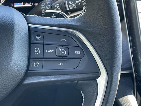 New 2025 Jeep Grand Cherokee L Limited w/ Black Appearance Package image 15