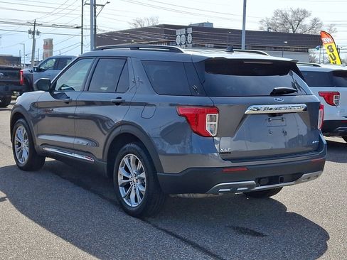 Certified 2024 Ford Explorer XLT w/ Equipment Group 202A image 7