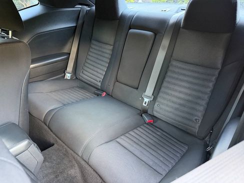 Used 2014 Dodge Challenger R/T RWD image 18