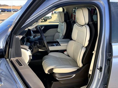 Used 2019 Lincoln Navigator Black Label w/ Cargo Package image 7