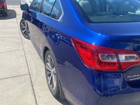 Used 2016 Subaru Legacy 2.5i Limited AWD/4WD image 5