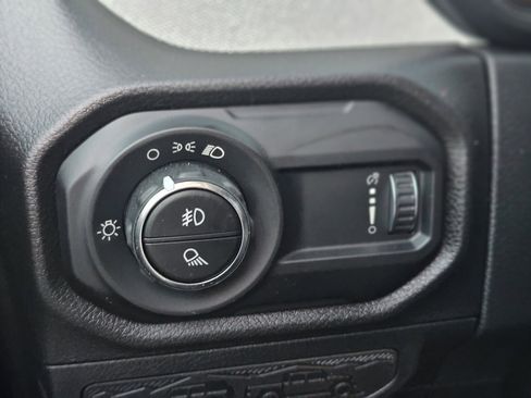 New 2026 Jeep Gladiator Sport image 19