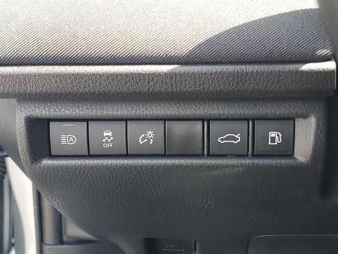 Used 2025 Toyota Camry LE image 15