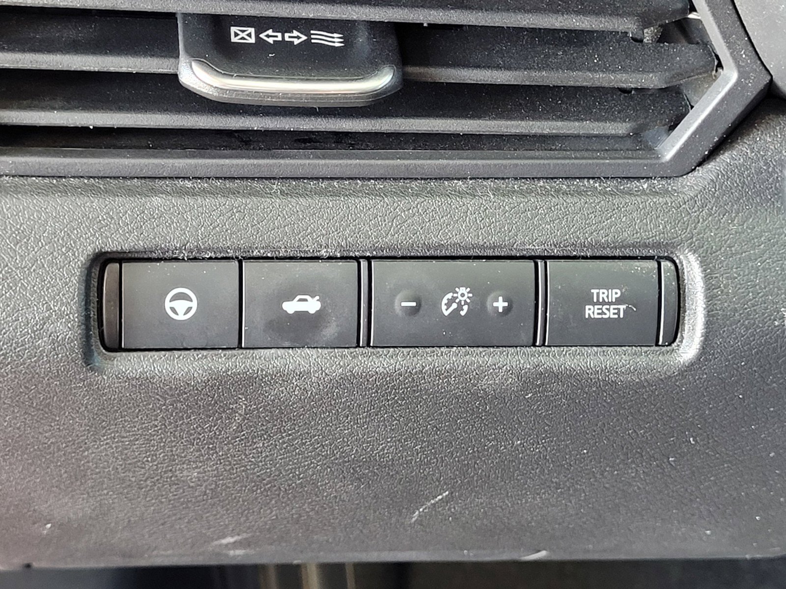Certified 2023 Nissan Altima 2.5 SV w/ SV Premium Package FWD image 8
