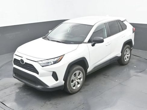 Used 2023 Toyota RAV4 LE FWD image 16