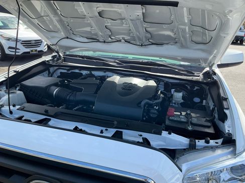 Used 2022 Toyota Tacoma SR5 RWD image 20