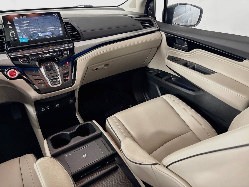 Used 2025 Honda Odyssey Touring image 25