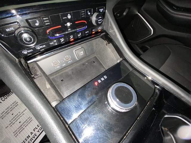 Used 2021 Jeep Grand Cherokee L Laredo w/ Luxury Tech Group I AWD/4WD image 19