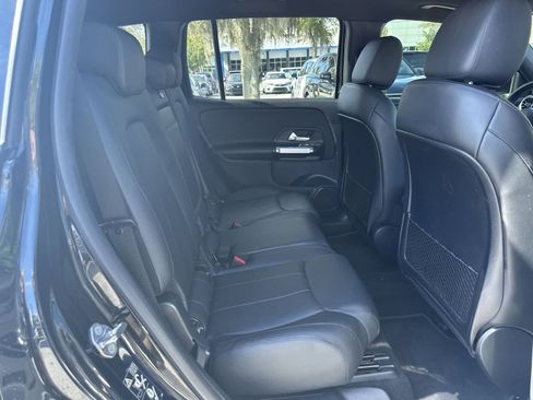 Used 2022 Mercedes-Benz GLB 250 4MATIC image 16