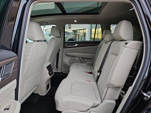 New 2026 Volkswagen Atlas SEL Premium R-Line image 11