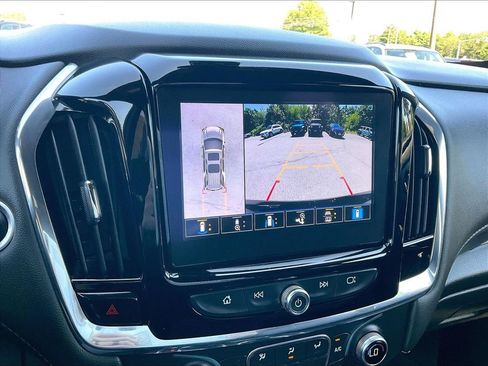 Used 2023 Chevrolet Traverse LT AWD/4WD image 19