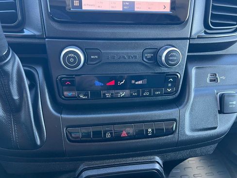 Used 2024 RAM ProMaster 2500 image 29