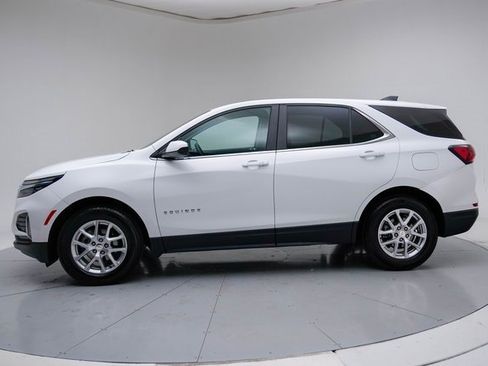 Used 2024 Chevrolet Equinox LT image 3