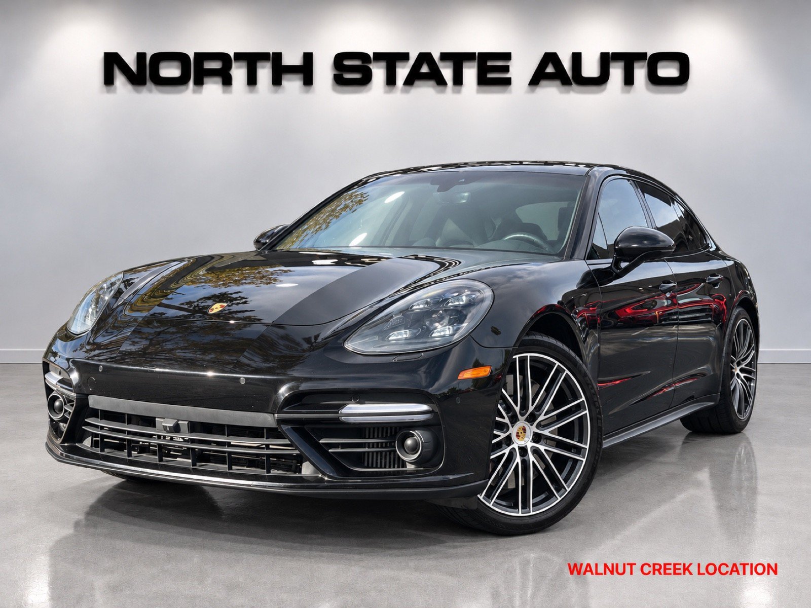 Used 2018 Porsche Panamera Turbo Sport Turismo AWD/4WD image 1