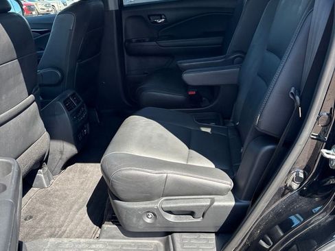 Used 2019 Honda Pilot Touring image 25