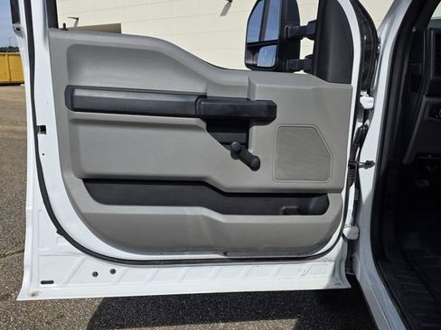 Used 2019 Ford F250 XL w/ XL Value Package image 14