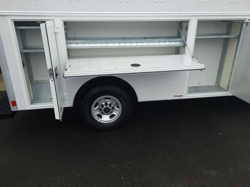 Used 2017 GMC Savana 3500 image 8