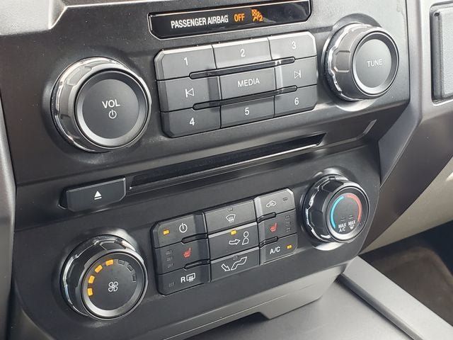 Used 2015 Ford F150 XLT w/ Equipment Group 302A Luxury AWD/4WD image 18