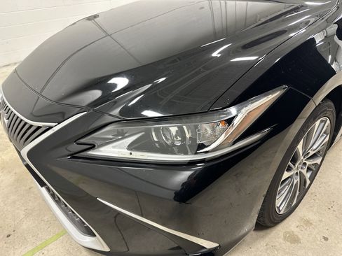 Used 2019 Lexus ES 350 w/ Premium Package image 6