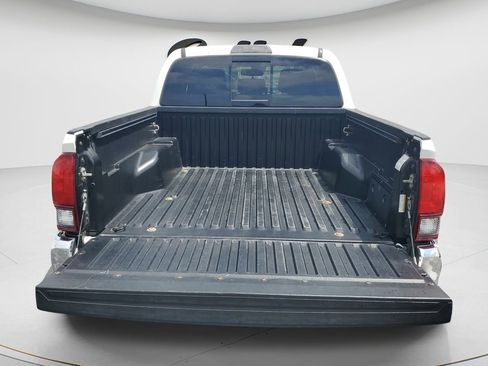 Used 2021 Toyota Tacoma SR5 RWD image 12
