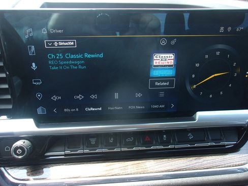 Used 2024 Chevrolet Silverado 2500 LT AWD/4WD image 20