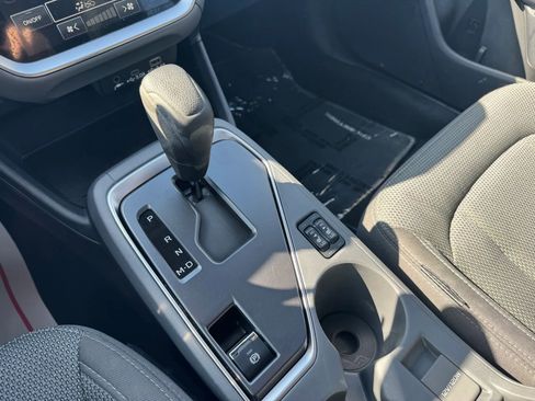 Used 2024 Subaru Crosstrek 2.0i Premium image 18