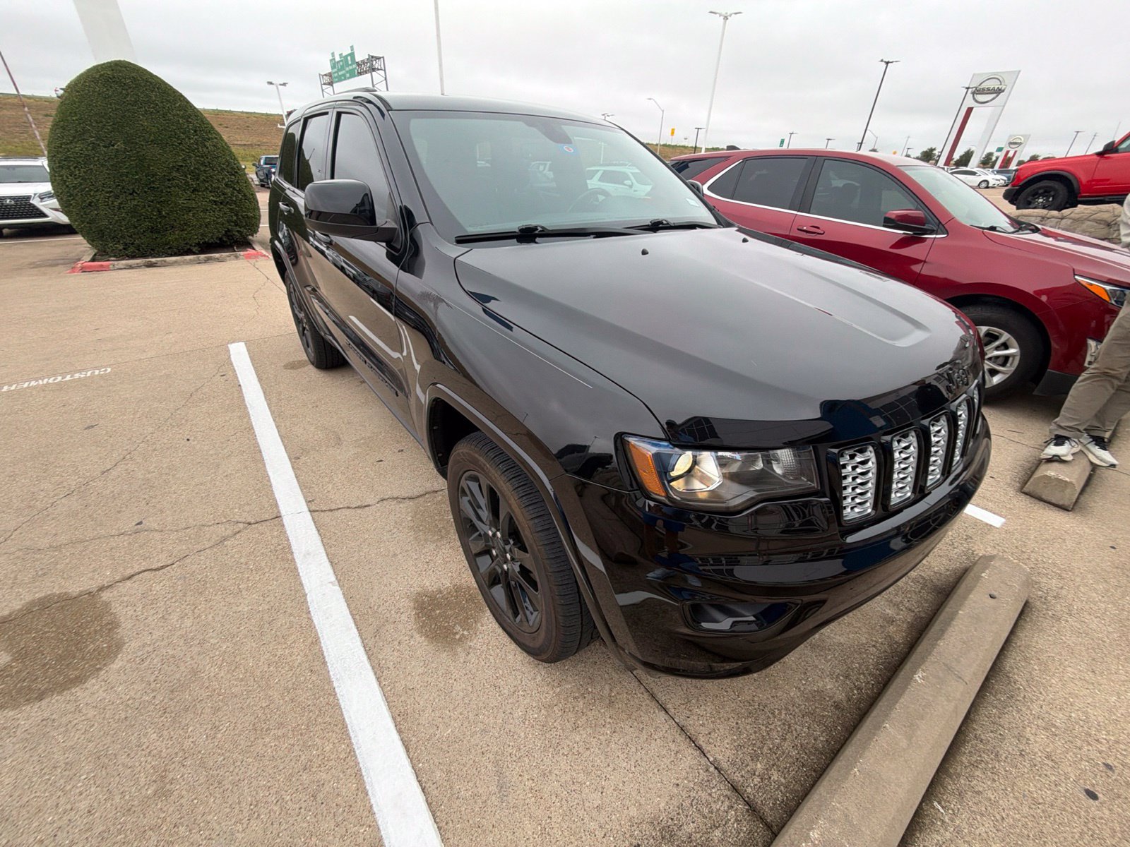 Used 2022 Jeep Grand Cherokee Laredo X AWD/4WD image 23