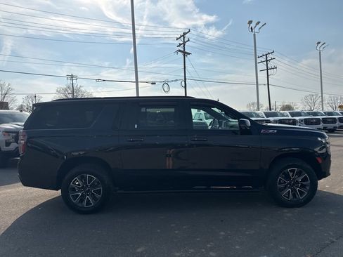 Used 2023 Chevrolet Suburban Z71 w/ Luxury Package image 6