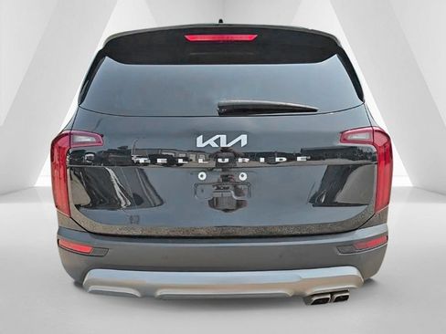 Used 2022 Kia Telluride EX w/ EX Premium Package FWD image 6
