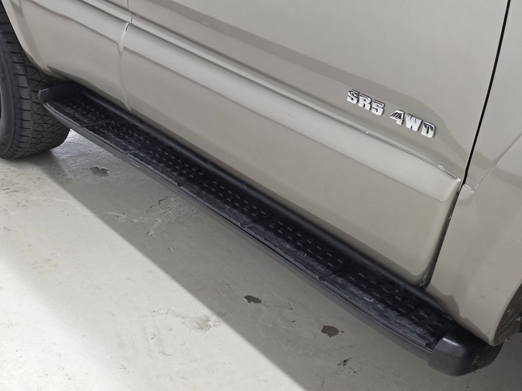 Used 2006 Toyota 4Runner SR5 AWD/4WD image 46