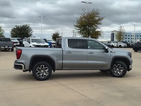 New 2026 GMC Sierra 1500 SLE w/ Preferred Package RWD image 2
