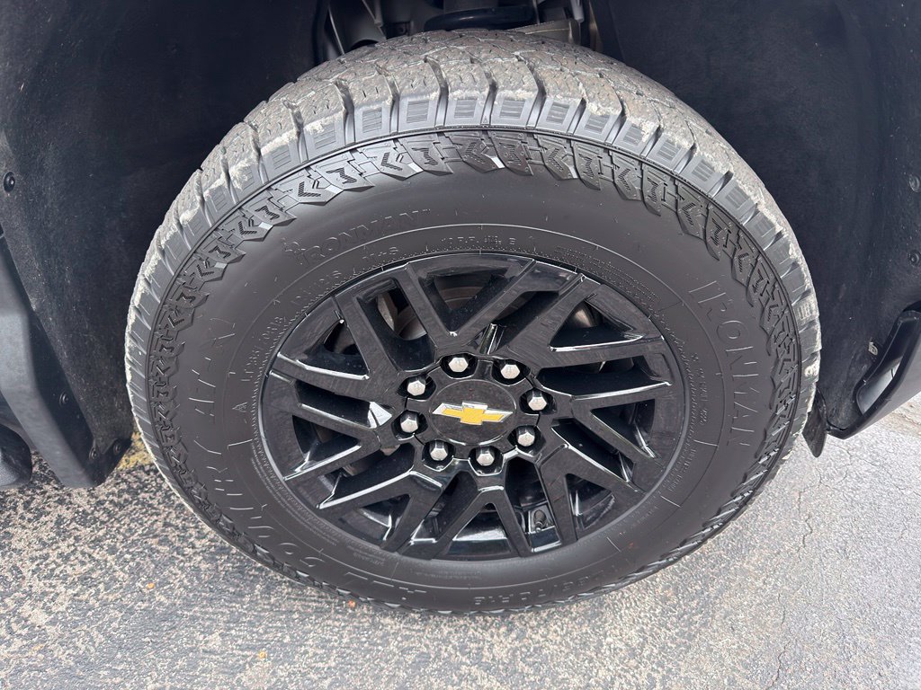 Used 2024 Chevrolet Silverado EV W/T AWD/4WD image 15