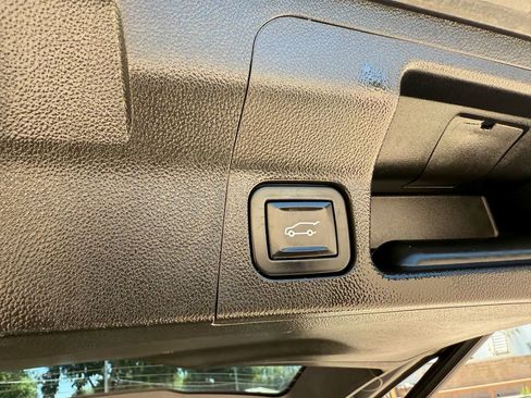 Used 2017 GMC Acadia SLT image 10