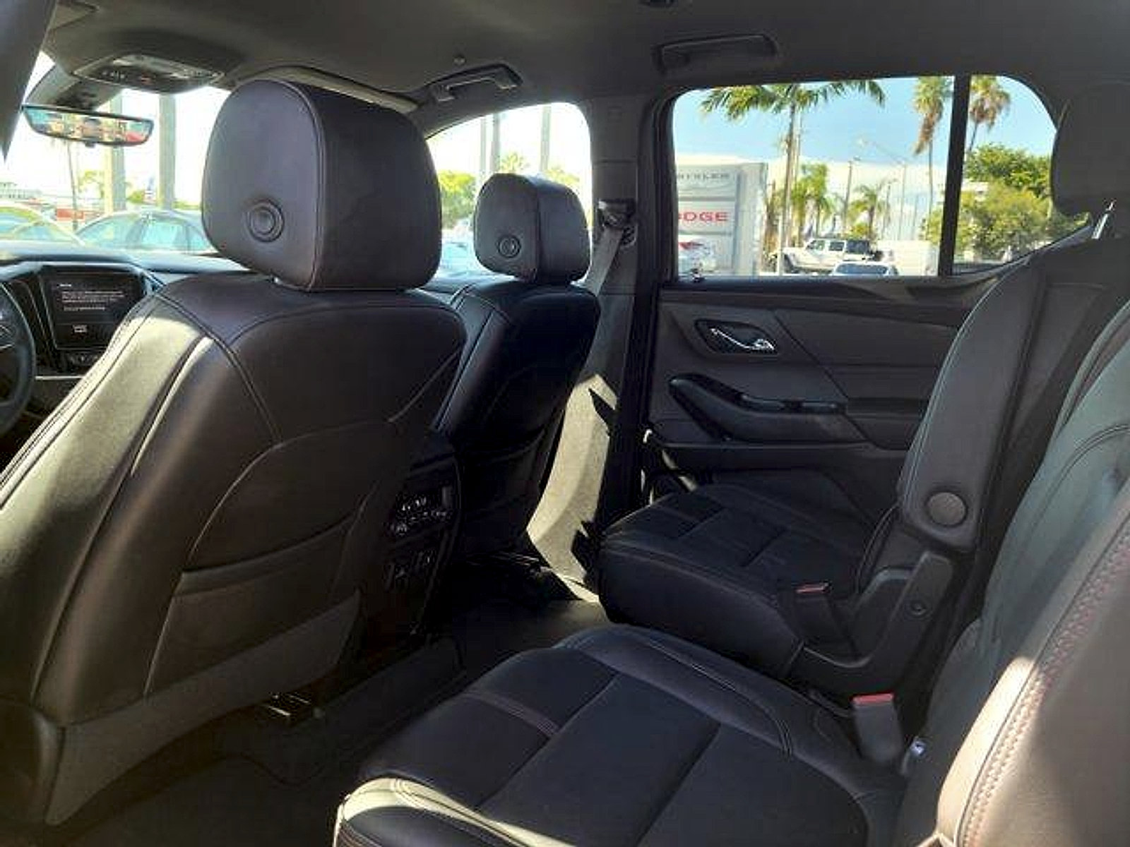 Used 2023 Chevrolet Traverse RS AWD/4WD image 18