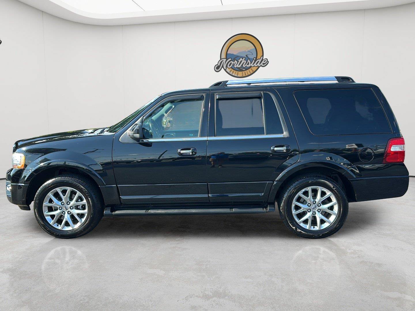 Used 2017 Ford Expedition Limited AWD/4WD image 27