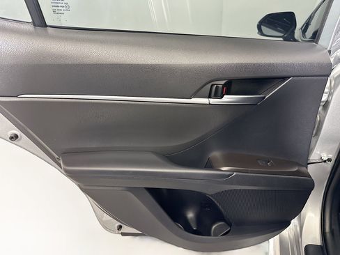 Used 2022 Toyota Camry SE image 24