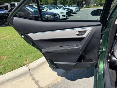 Used 2014 Toyota Corolla LE FWD image 17